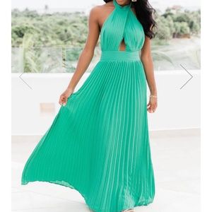 Pink lily Sunny Gleam Green Accordion Halter Maxi Dress